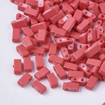2-Hole Glass Seed Beads, Rubberized Style, Rectangle, Indian Red, 4.5~5.5x2x2~2.5mm, Hole: 0.5~0.8mm
