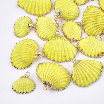 Spray Paint & Electroplate Sea Shell Pendants, with Iron Findings, Light Gold, Yellow, 16~26x17~28x7~10mm, Hole: 2mm