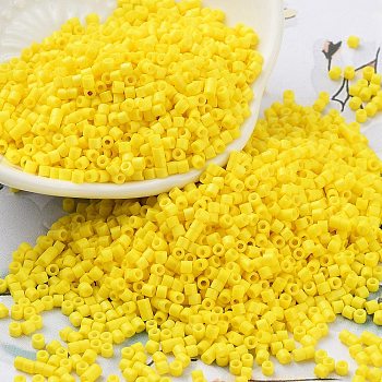 Baking Paint Glass Seed Beads, Cylinder, Yellow, 2x1.5mm, Hole: 1mm, about 5599pcs/50g