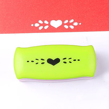 Plastic Paper Craft Hole Punches, Paper Puncher for DIY Paper Cutter Crafts & Scrapbooking, Random Color, Heart Pattern, 70x30x40mm