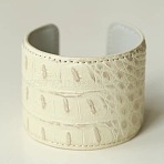 Minimalist Crocodile Embossed Leather Cuff Bangles for Women, Lemon Chiffon, Inner Diameter: 2.56 inch(6.5cm)(FS-WG0F18A-06)