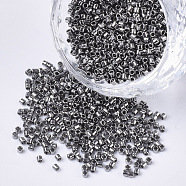 11/0 Grade A Glass Seed Beads, Cylinder, Uniform Seed Bead Size, Metallic Colours, Dark Gray, 1.5x1mm, Hole: 0.5mm, about 20000pcs/bag(SEED-S030-0576)