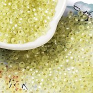 8/0 Glass Seed Beads, Frosted, Silver Lined, Round, Light Goldenrod Yellow, 3x2mm, Hole: 1mm(SEED-Z001-C-E14)