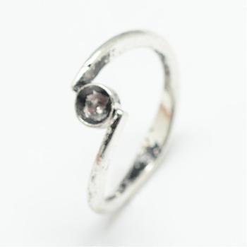 Alloy Finger Rings Rhinestone Settings, Size 7, Antique Silver, Fit for 4mm Rhinestone, 17mm