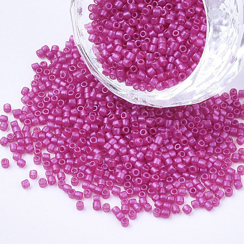 Baking Paint Cylinder Seed Beads, Uniform Size, Camellia, 1.5~2x1~2mm, Hole: 0.8mm, about 4000pcs/bag, about 50g/bag