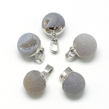 Natural Druzy Grey Agate Pendants, with Brass Findings, Round, Frosted, Round, Platinum, 18x14mm, Hole: 7x4mm