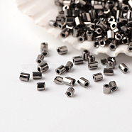 15/0 Grade A Glass Seed Beads, Hexagon(Two Cut), Metallic Colours, Black Plated, 15/0, 1~2x1~1.5mm, Hole: 0.5mm, about 100000pcs/pound(SEED-A023-F15-H576)