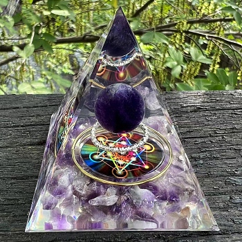 Resin Display Decoration, with Natural Amethyst, with Random Color Brass Finding, for Home Decoration, Pyramid, 60x60x60mm