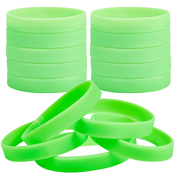 Flat Plain Silicone Cord Bracelet for Men Women, Lawn Green, Inner Diameter: 2-1/2 inch(6.5cm)