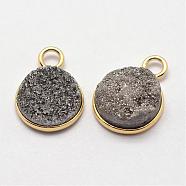 Electroplate Natural Druzy Quartz Crystal Pendants, Dyed, with Golden Plated Brass Finding, Flat Round, Gray, 14~15x11x5mm, Hole: 2mm(G-F333-M12)