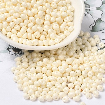 6/0 Opaque Baking Paint Glass Seed Beads, Teardrop, Floral White, 4.5~5x4x3~3.5mm, Hole: 0.9mm, about 5625Pcs/Pound