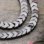 Electroplated Arrows Non-magnetic Synthetic Hematite Bead Strands, 6x6x3mm, Hole: 1mm, about 101pcs/strand, 15.9 inch(X-G-E295-10F)
