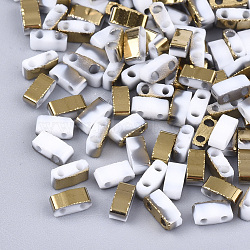 Electroplate Opaque Glass Seed Beads, 2-Hole, Rectangle, White, 4.5~5.5x2x2~2.5mm, Hole: 0.5~0.8mm(SEED-S023-18B-01C)